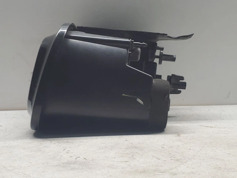 2019 Dodge Challenger Passenger Right Tail Light Outer OEM 68403954 Foto 2 de 4