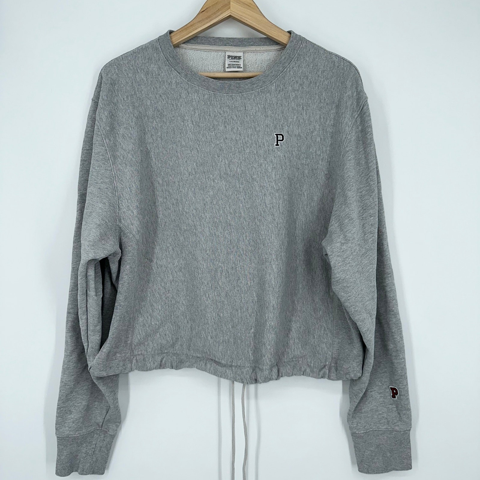 VS PINK Drawstring Waisted Cropped Patch Crewneck… - image 1