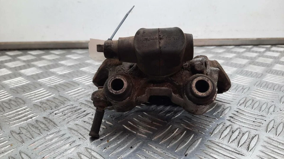 1999 PEUGEOT 306 2.0L DIESEL REAR Left BRAKE CALIPER 4401A2 - Image 4 of 4