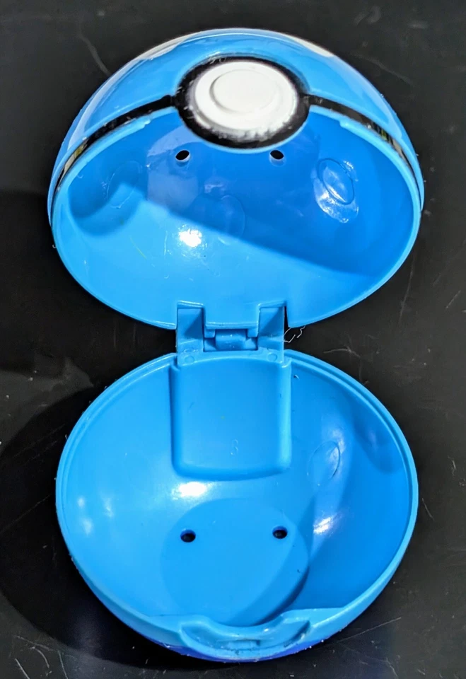 Pokemon Pokeball With 2 PIPLUP Characters Mega Construx Mini Fig Clip Go Extras  Foto 2 de 4