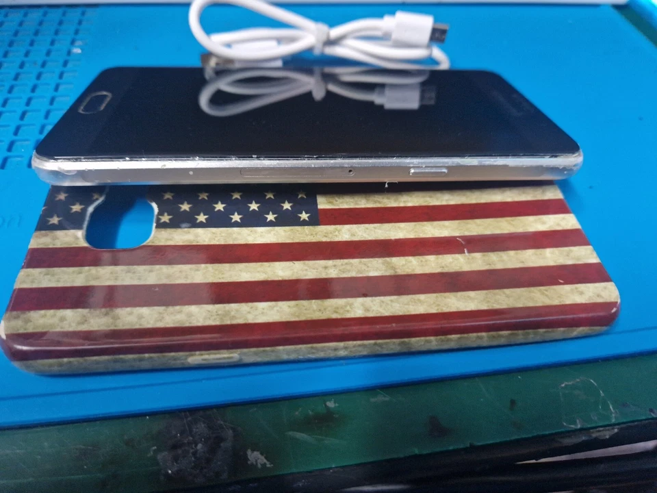 Samsung Galaxy A5 (2016) - 16GB - ARGENTO NERO - Immagine 3 di 4