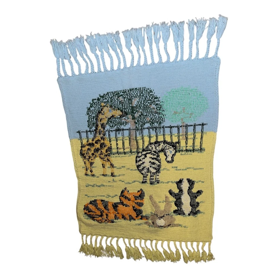 Cobertor de zoológico afegão feito à mão de crochê anos 80 animais franja exclusiva 53X34,5” safári - Imagem 2 de 4