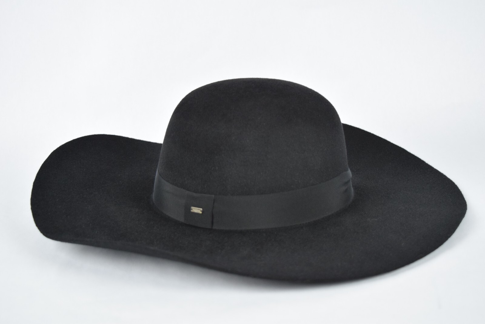Nuovo con etichette! Autentico cappello asimmetrico YSL Saint Laurent in feltro nero taglia 57 LOGO