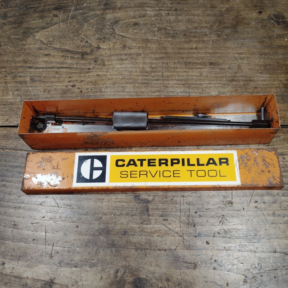 Caterpillar 1P 3074 Slide Hammer Seal Puller Tool Metal Case CAT