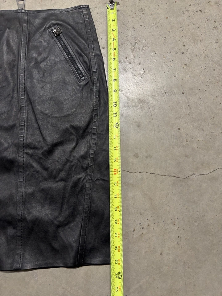 Falda de cuero Louis Vuitton Foto 2 de 4