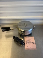 Vitantonio Pizzelle Maid Model 400 Automatic Pizzelle Maker Italian Cookie