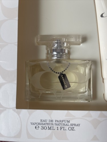 Coach New York Perfume Spray 1 Oz & Perfumed Body Lotion 3.3 Oz Gift Set🌺New - Picture 4 of 5