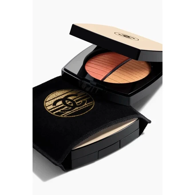 Chanel Les Beiges Healthy Golden Glow Powder Soleil Couchant Illuminating Powder - Image 2 of 4