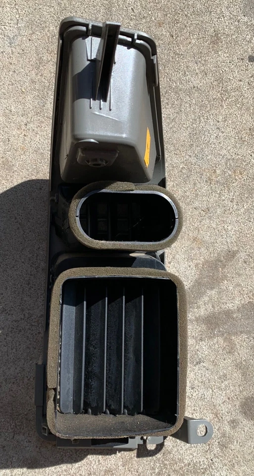 Nissan Titan Armada QX56 2004-2014 calefacción delantera izquierda lado del conductor aire acondicionado ventilación plateado Foto 3 de 3