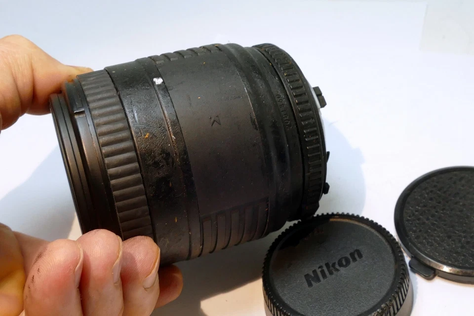 Sigma UC 70-210mm f4-5.6 Ai-s Objetivo AF para cámaras Nikon FE FM10 Foto 3 de 4