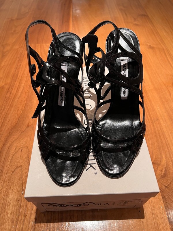 Manalo Blanik 39, Vernice Nero Women's Heels