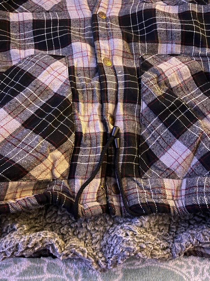 Sudadera con capucha a cuadros Sherpa gris, roja, negra, para hombre talla L, marca Basic Editions Foto 4 de 4