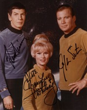 LEONARD NIMOY WHITNEY SHATNER GROUP SIGNED 8x10 PHOTO STAR TREK TOS BECKETT BAS