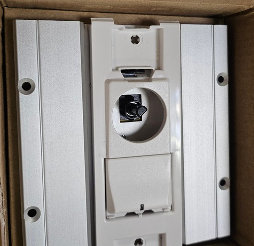 Leviton Renoir II Low Voltage Master Dimmer Rotary Standard ELLV AWRMGE8-EAW New - Picture 3 of 12