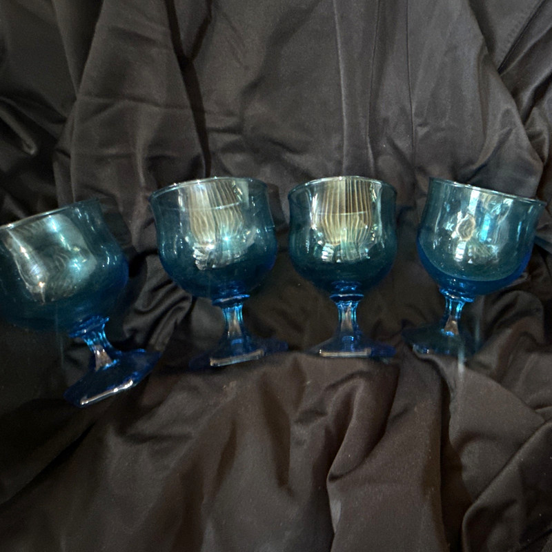 Vintage Unmarked Blue Glass Goblets Set of 4 Stemmed Drinking Glasses, Unisex