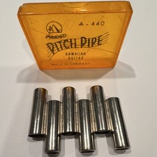 Pyramid A-440 Pitch Pipe for Hawaiian Guitar w/ Case, Amber/Silver