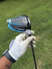 TaylorMade SIM2 Driver 9.0  Stiff Fujikura Speeder 57 Graphite RH