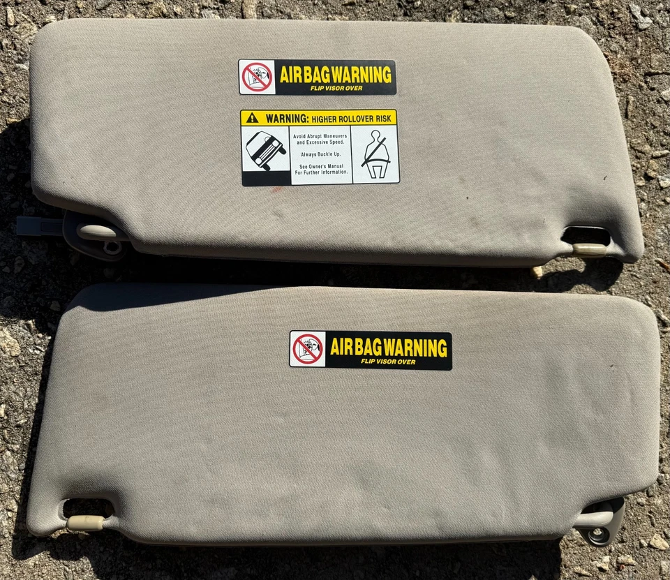 Parasoles iluminados gris claro para conductor y pasajero Acura MDX 2007-2012 Foto 3 de 3