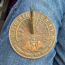 Round Bronze Metal Sundial Patina Eagle Motto Roman Numerals Gnomon Vintage
