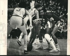 1978 Press Photo Mel Davis and Meadowlark Lemon in Harlem Globetrotters game.