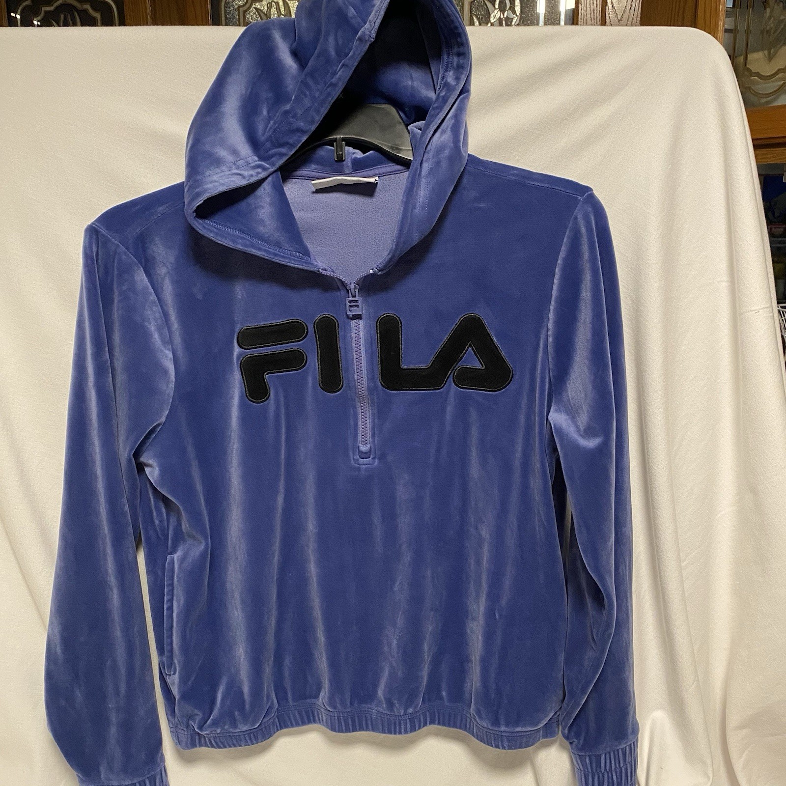 Felpa con cappuccio FILA in velluto lavanda 3 4 zip. Taglia Med