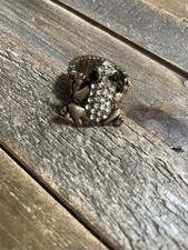 Frog Rhinestone Stretch Ring Goldtone Gold Tone Black Eyes Nice