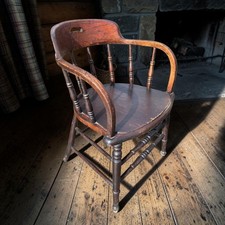 Antique Oak Captains Chair. Carver. Spindle Back