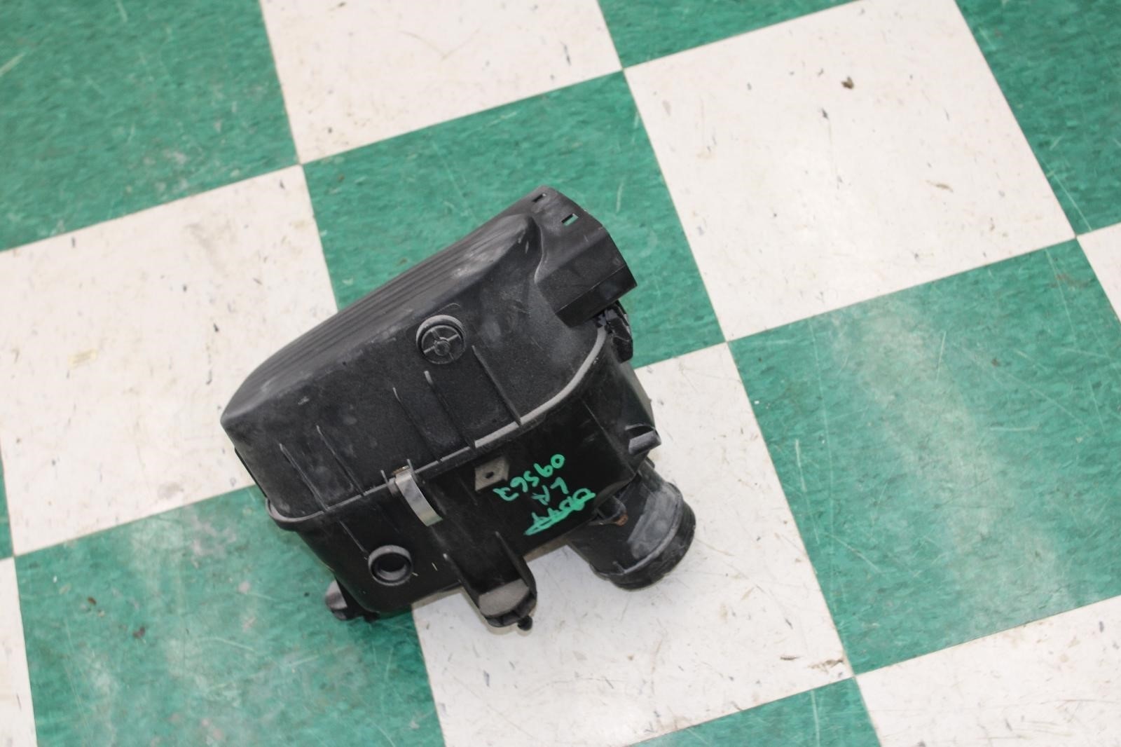 14-19 GHIBLI SQ4 3.0L Driver LH Left L Engine Air Intake Filter Cleaner Box OEM