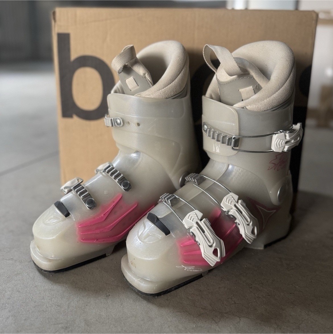 Atomic Sweet Stuff 20 Scarponi da sci Bambino Satin White/Pink MP 21
