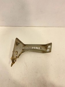 Volkswagen PASSAT B8 2016 Vorne rechts Halterung Kotflügel 3G0821142A APL19216