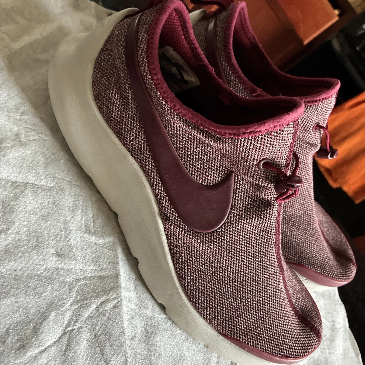 Nike Aptare SE Team Red for Sale | Authenticity Guaranteed | eBay