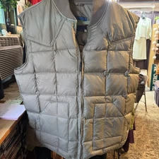 Silver Rider Men's -Large  Down filled Puffer Vest Outdoor Beige 