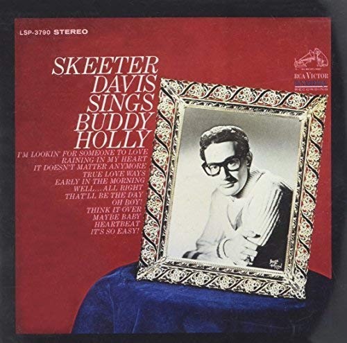 Sings Buddy Holly by Skeeter Davis [Audio CD]