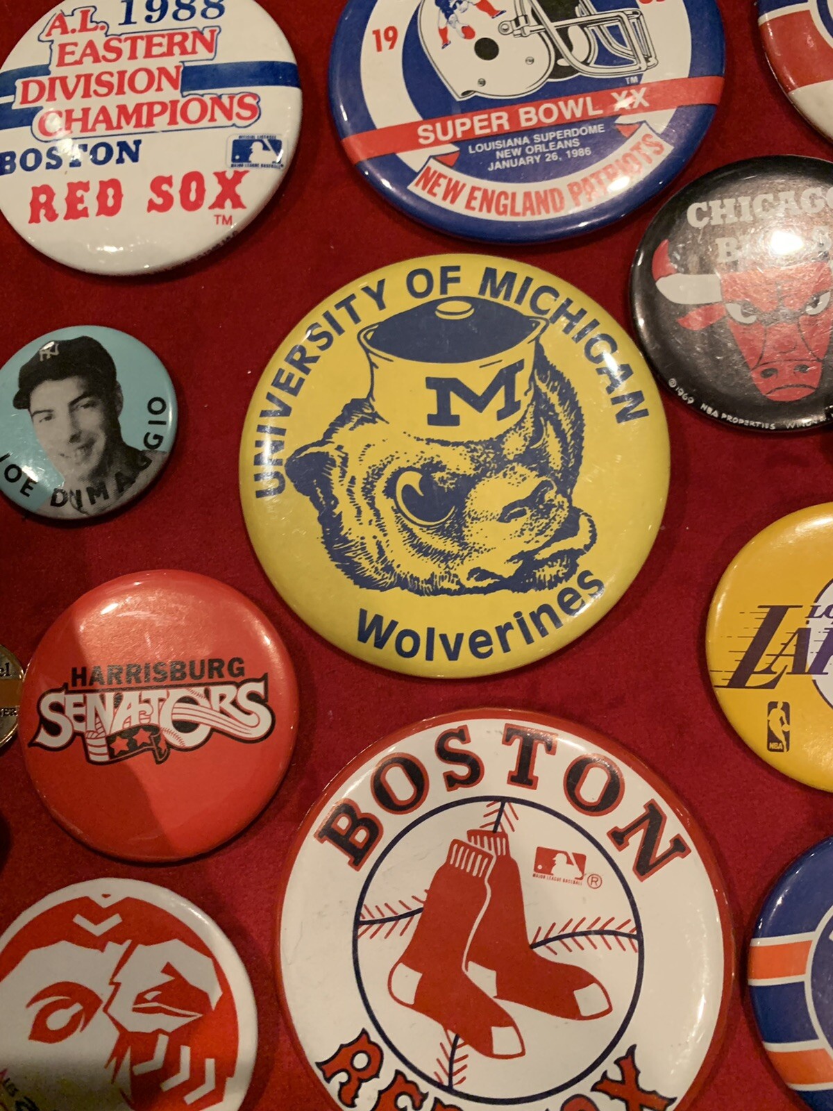 Huge Group of 86 Vintage Sports Pins Buttons Football Baseball NBA