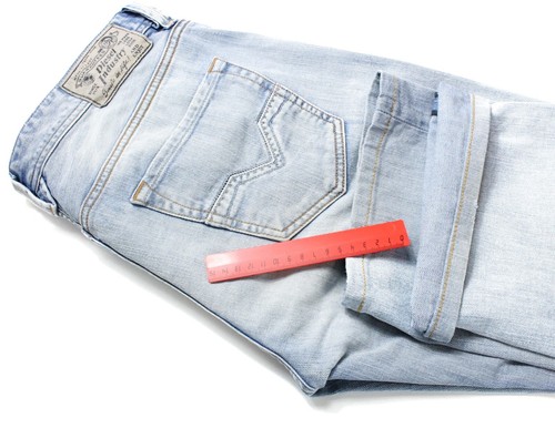 Diesel Larkee 008SZ Vaqueros Hombre W33 L30 Botón Corte Recto Bigote Nuevo - Imagen 9 de 9