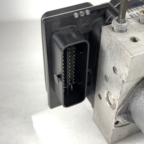 ✅ 2012-2013 Mercedes-Benz E350 W212 OEM ABS ANTI LOCK BRAKE PUMP CONTROL MODULE - Picture 7 of 11