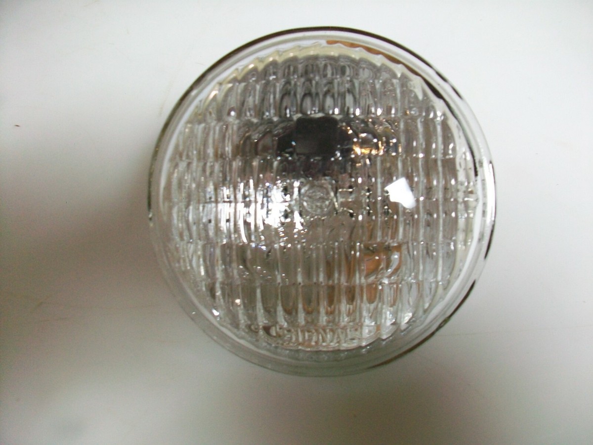 その他 Nao NOS CASE OF 12 GE 4014 SEALED BEAM PAR 36 LAMP 6 V. 18 WATT