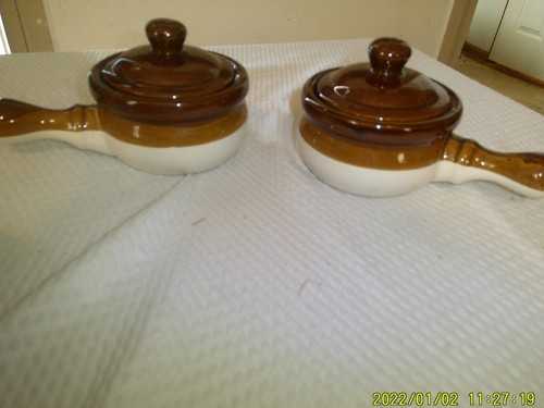SET 4 ZUPPIERE TIPO GRES CON MANICO VINTAGE CON COPERCHI MARRONE CREMA - Foto 2 di 8