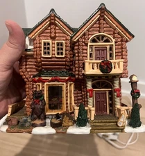 2004 LEMAX Enchanted Forest  "Mountain Breeze Retreat" #45074