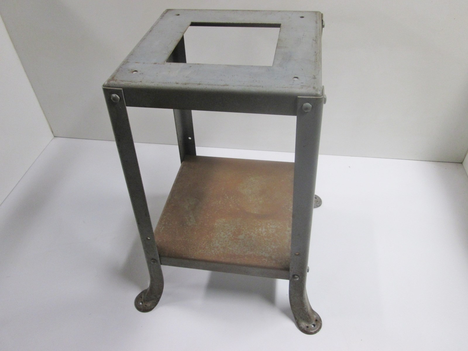 Delta Rockwell Stand for 8" and 9" Table Saws 34-500 & 34-600 Splayed Foot/Leg