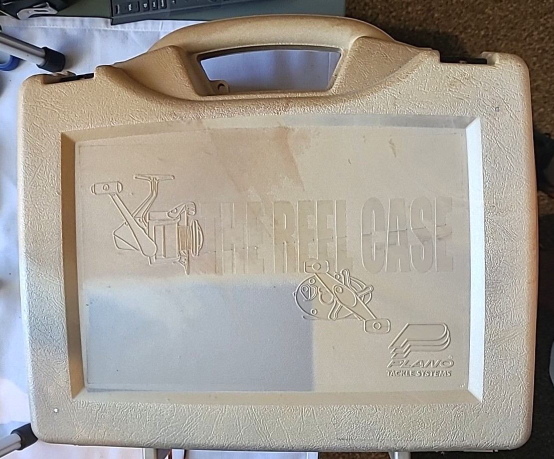 Plano "The FISHING Reel Case" ..Foam Padded Carrying Case 15
