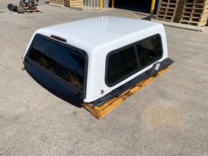 19-25 RAM CREW CAB NEW BODY 5'7" CAMPER SHELL WITH ACCESSATOP HYD LIFT