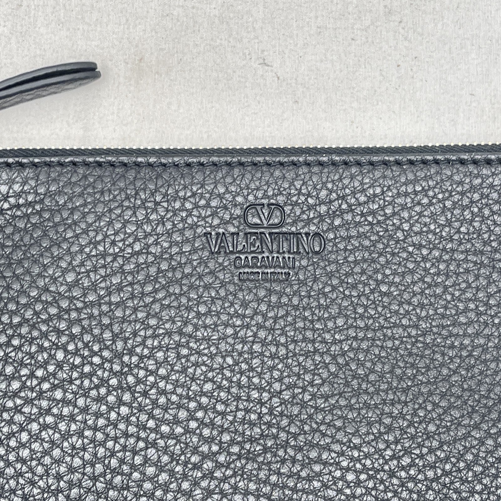 Valentino Garavani Rockstud Med Tote Shoulder Bag Pebble Leather Black Pre-Owned thumbnail 15