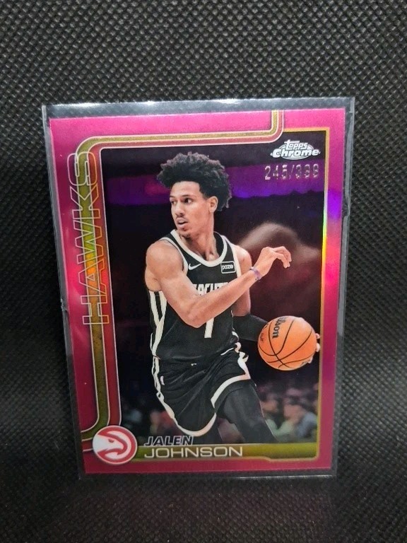 Jalen Johnson Topps Chrome  Hawks #56 Magenta Refractor Serial #/399 2025-26