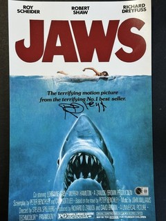 Richard Dreyfuss Signed 11x17 Jaws 50th Anniversary Photo AUTO BAS Beckett