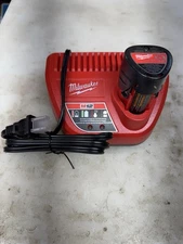 Milwaukee M12 CP2.0 12V 2.0Ah Battery (48-11-2420) & Charger Kit (48-59-2401)