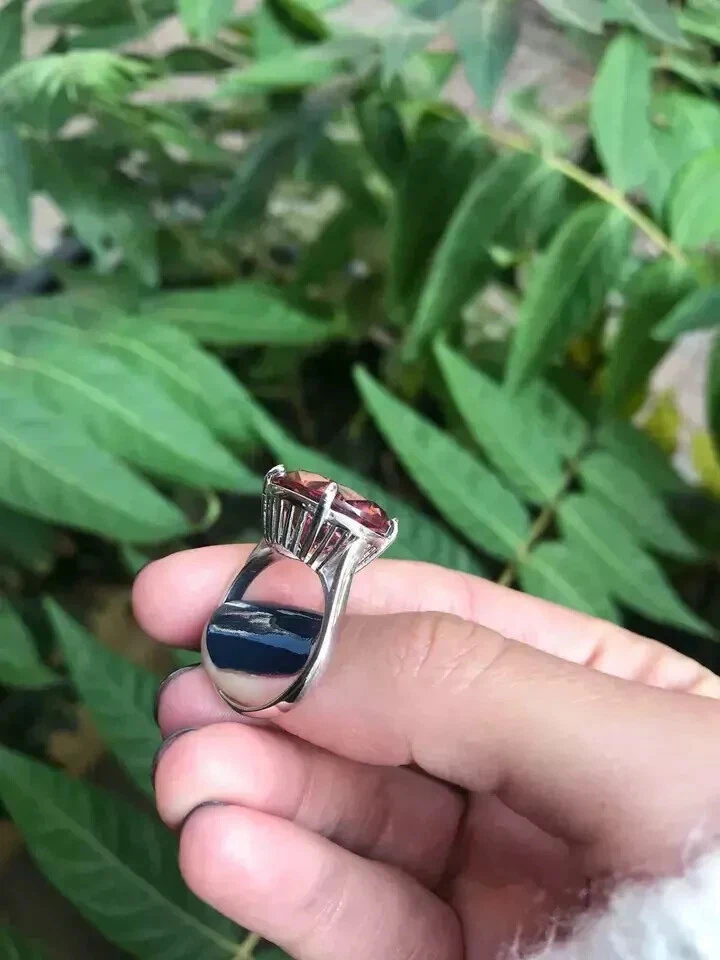 Помолвочное кольцо из чистого белого золота 14 карат с натуральным александритом шестиугольной огранки 2,70 карата - Изображение 4 из 4