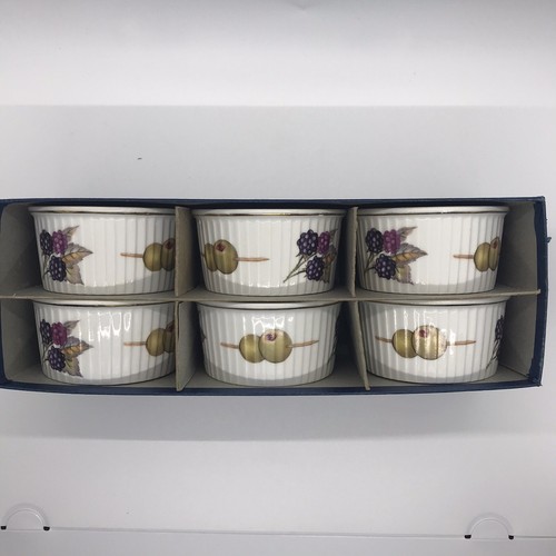 Royal Worcester (Set 6) Evesham Gold Porcelain Olive/Berry Ramekin Bowls in Box - Picture 3 of 4
