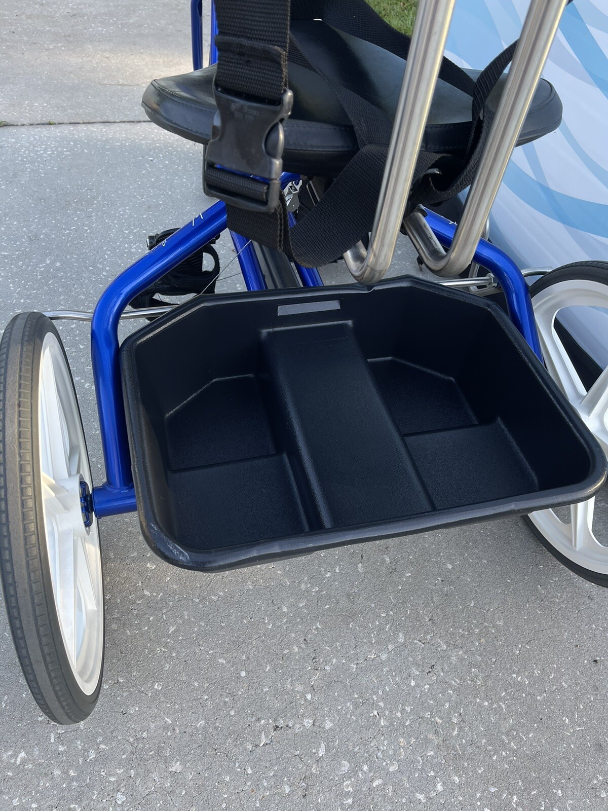 Rifton R140 Special needs tricycle 3 Wheel Large Tricycle Skyway Mag