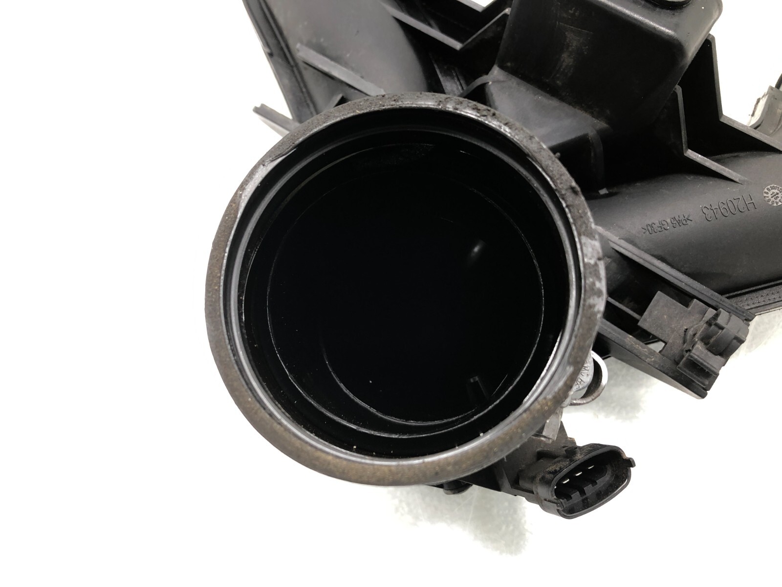 2014-2020 MASERATI GHIBLI S 3.0L V6 AIR INTAKE INLET DUCT TUBE W/MAF SENSOR OEM.
